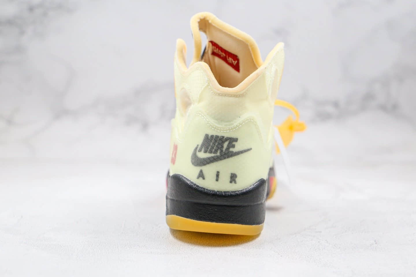 乔丹Air Jordan 5 Sail x OFF-WHITE联名款纯原版本AJ5蝉翼白帆配色原盒配件齐全 货号：DH8565-100