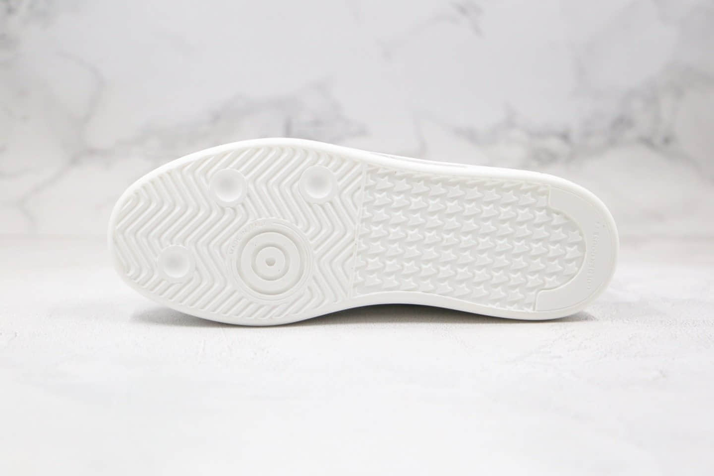 小脏鞋GGDB Golden Goose Super Star纯原版本低帮星星板鞋黑闪银尾内置防伪芯片