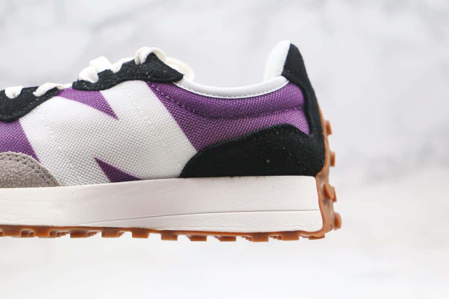 新百伦New Balance 327公司级版本复古慢跑鞋NB327灰黑紫色原盒原标原楦头纸板打造 货号：MS327COA