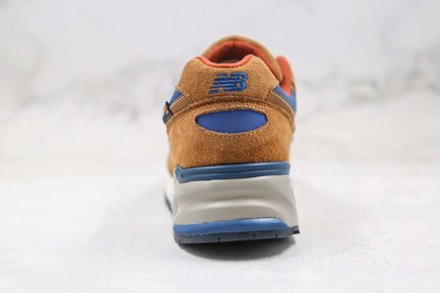 新百伦New Balance 999纯原版本复古运动鞋NB999棕色原装套楦 货号：ML999BC