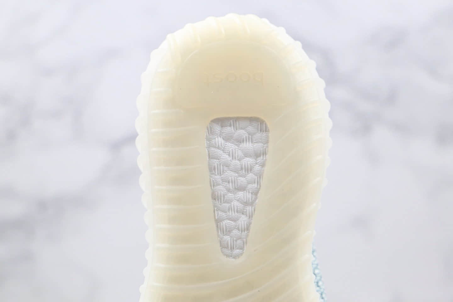 阿迪达斯Adidas BOOST yeezy 350 V2 x Dior迪奥联名款公司级版本侃爷椰子350V2冰蓝老花印花配色内置真爆米花大底 货号：FC6608