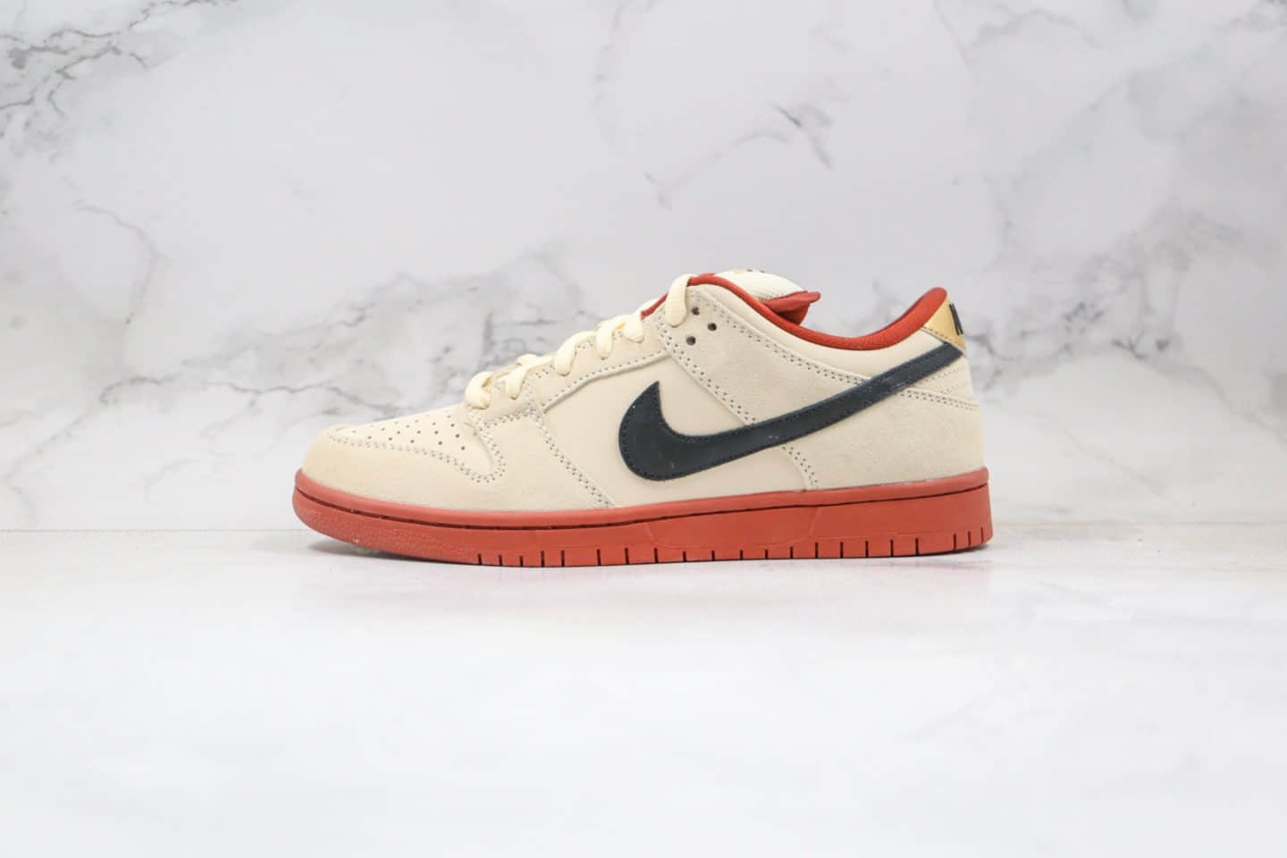 耐克纯原版本SB DUNK招财猫米白红黑色出货