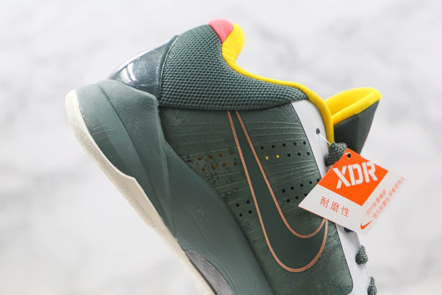 耐克Nike Zoom KOBE 5纯原版本科比5代实战球鞋青绿色内置气垫原盒原标 货号：CD4991-300