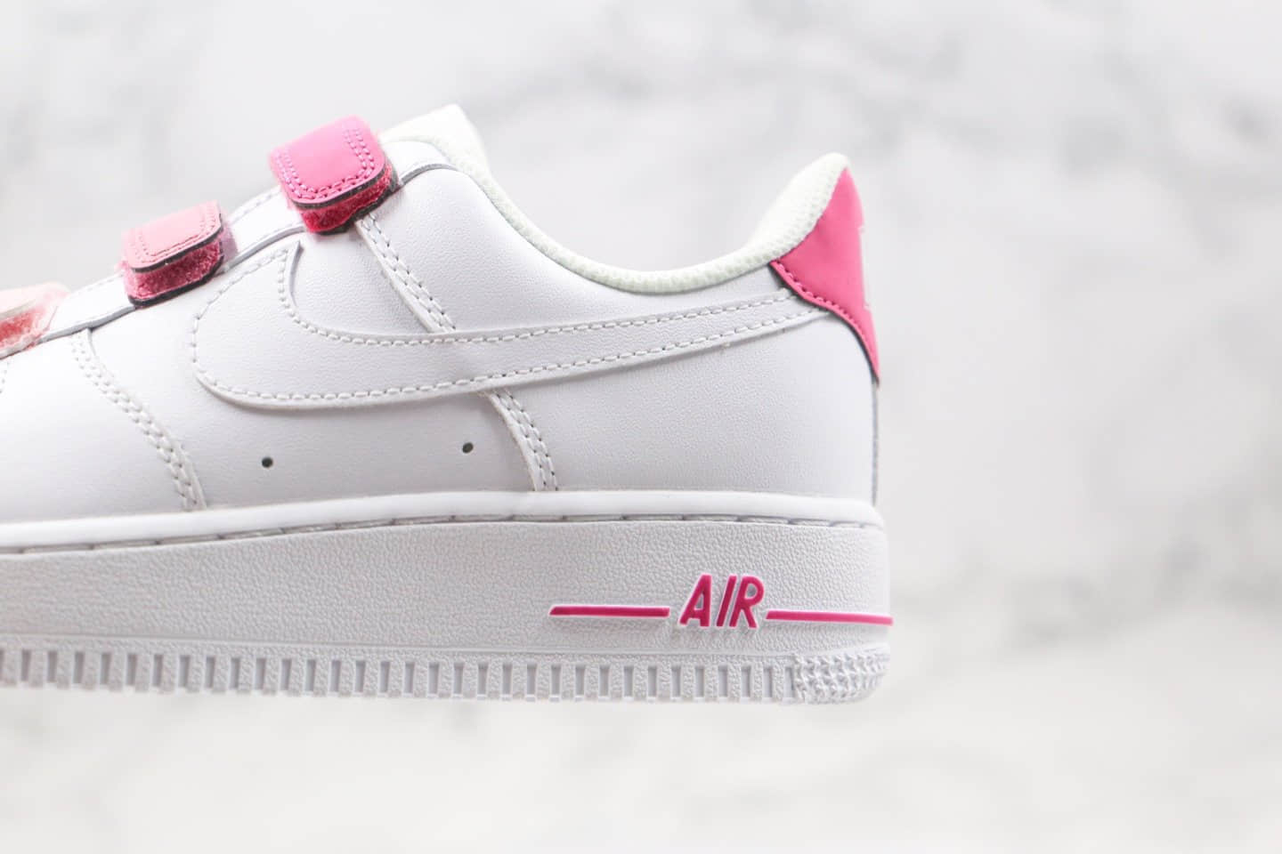 耐克Nike Air Force 1 '07纯原版本低帮空军一号魔术贴粉尾板鞋内置气垫原楦头纸板打造 货号:898866-009