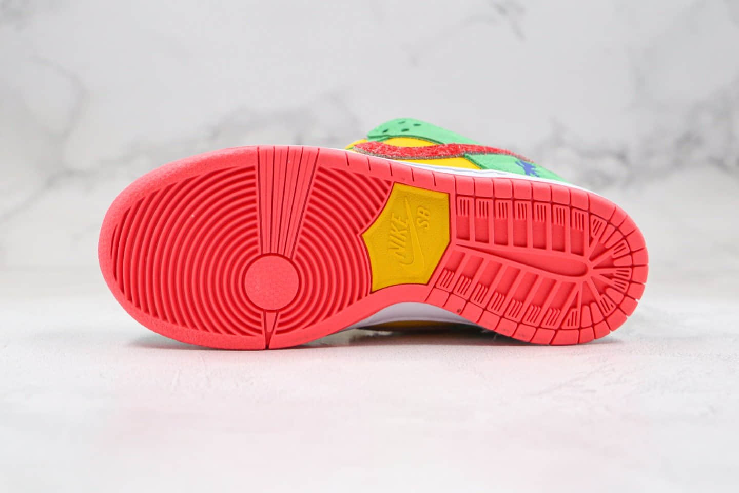 耐克Nike Dunk Low Pro公司级版本低帮SB板鞋卡通小人涂鸦黄绿红色原纸板开发版型 货号：BQ6817-116