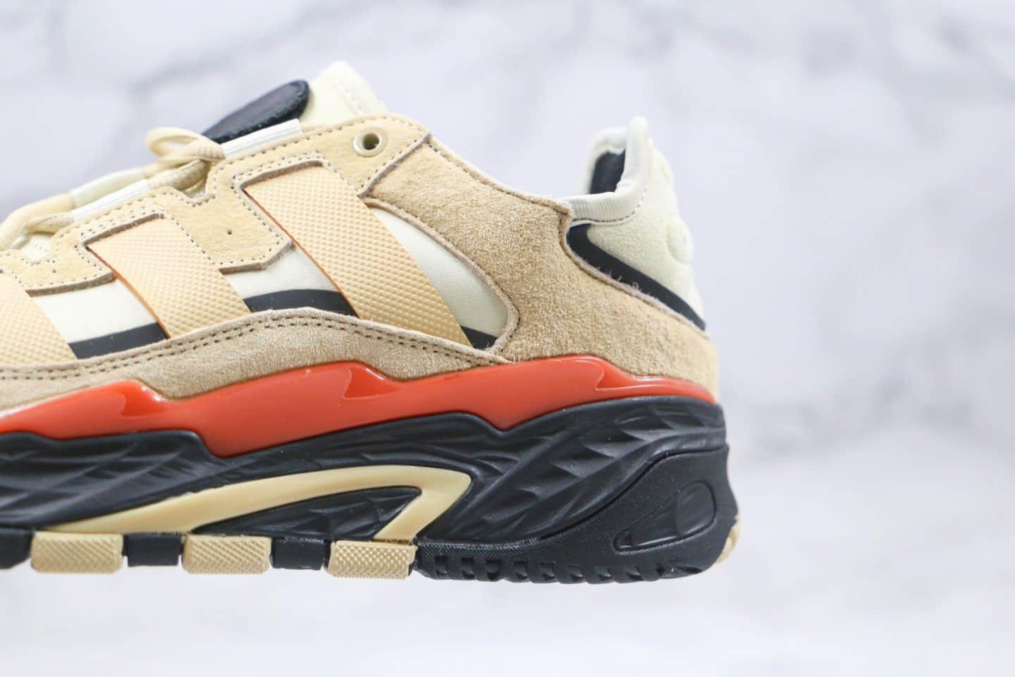 阿迪达斯adidas Originals Niteball纯原版本复古街球系列米黄黑色老爹鞋原楦头纸板打造 货号：FX0363