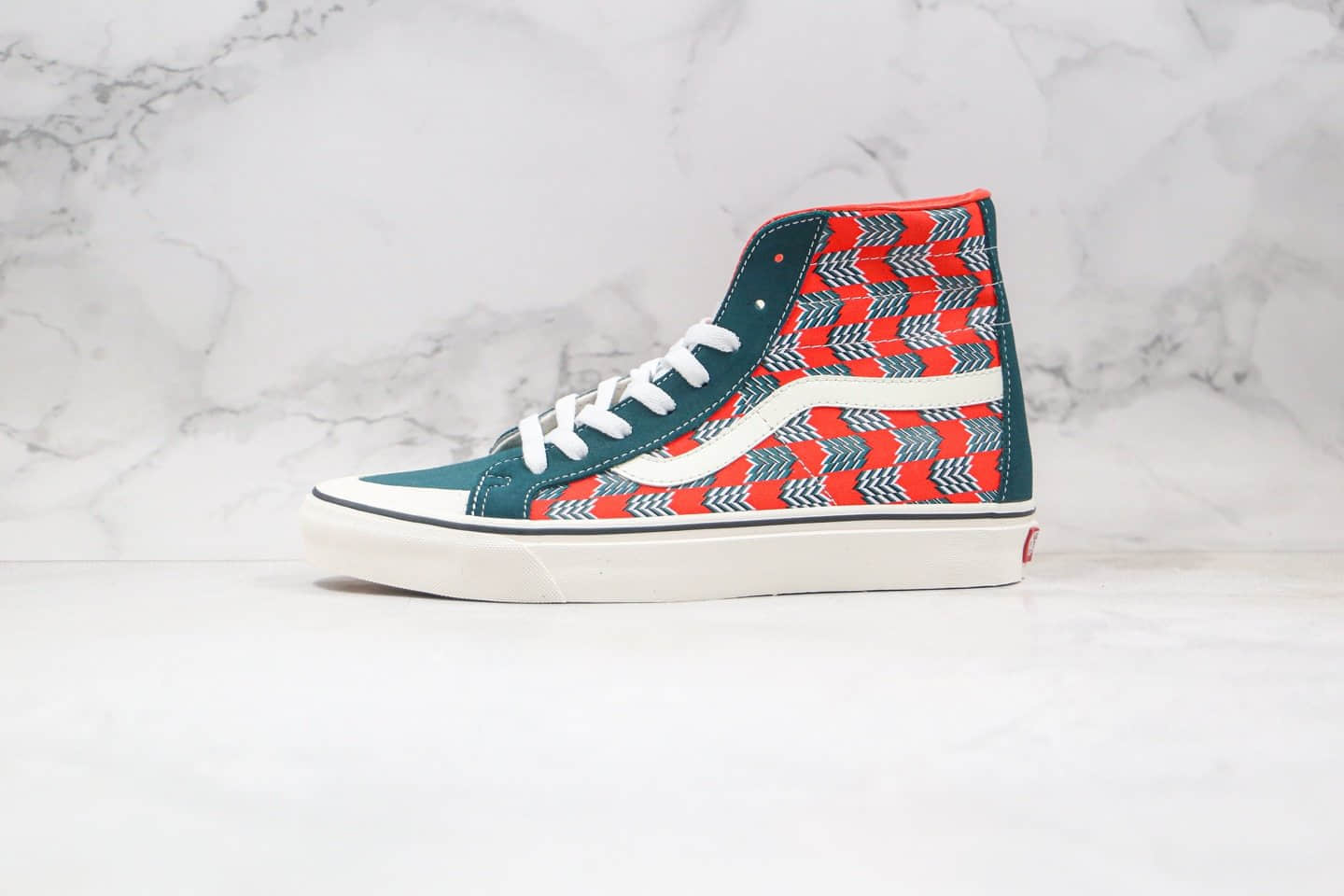 公司级版本万斯高帮冲浪系列红绿箭头麂皮拼接帆布鞋出货