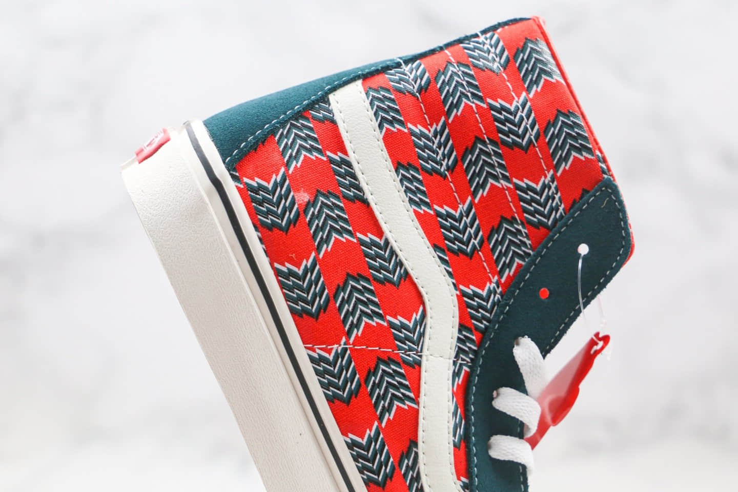 万斯VANS Sk8-Hi 138 Decon SF SURF公司级版本高帮冲浪系列红绿箭头麂皮拼接帆布鞋原盒原标原楦头纸板打造 货号:VN0A3MV122N