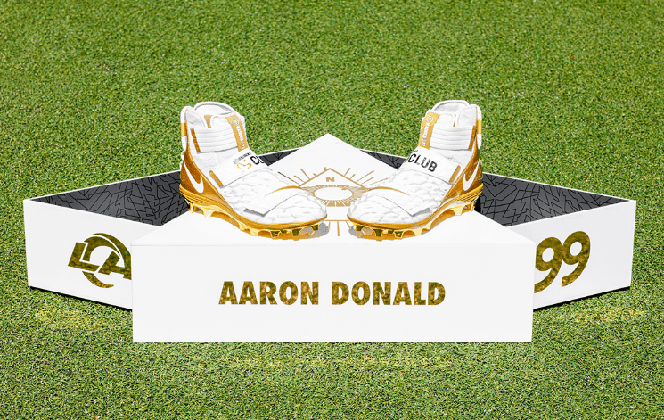 白金装扮尽显奢华！Madden NFL 21特别配色Nike、Jordan鞋款曝光！