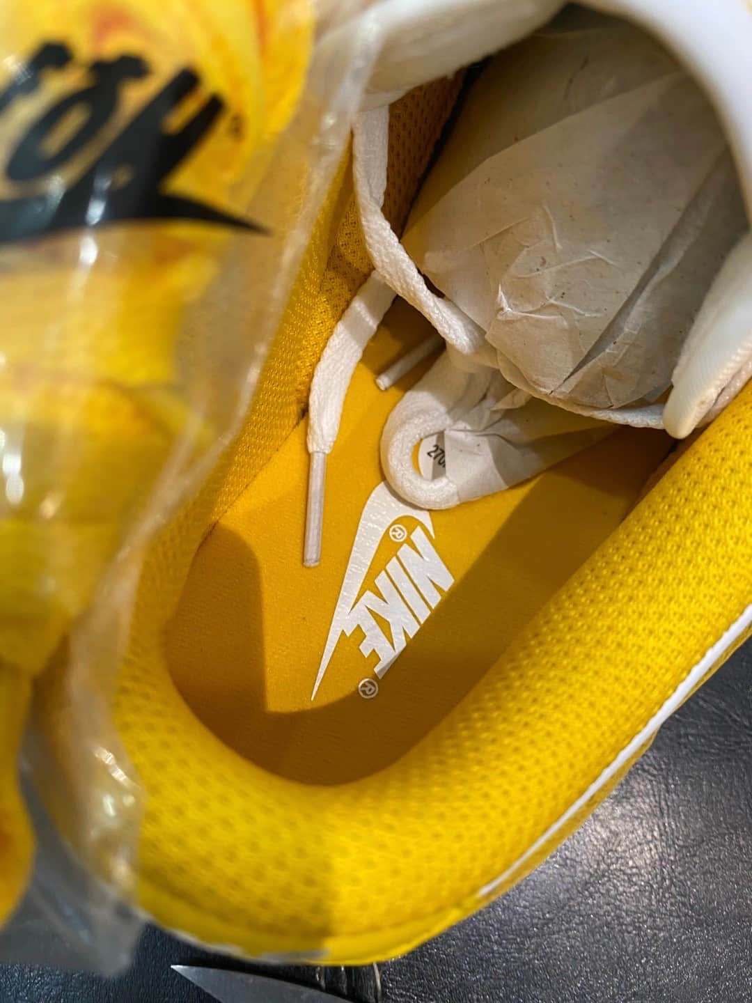 活力白黄装扮!Nike Dunk Low WMNS“ Laser Orange”实物细节图释出! 货号:CU1726-901