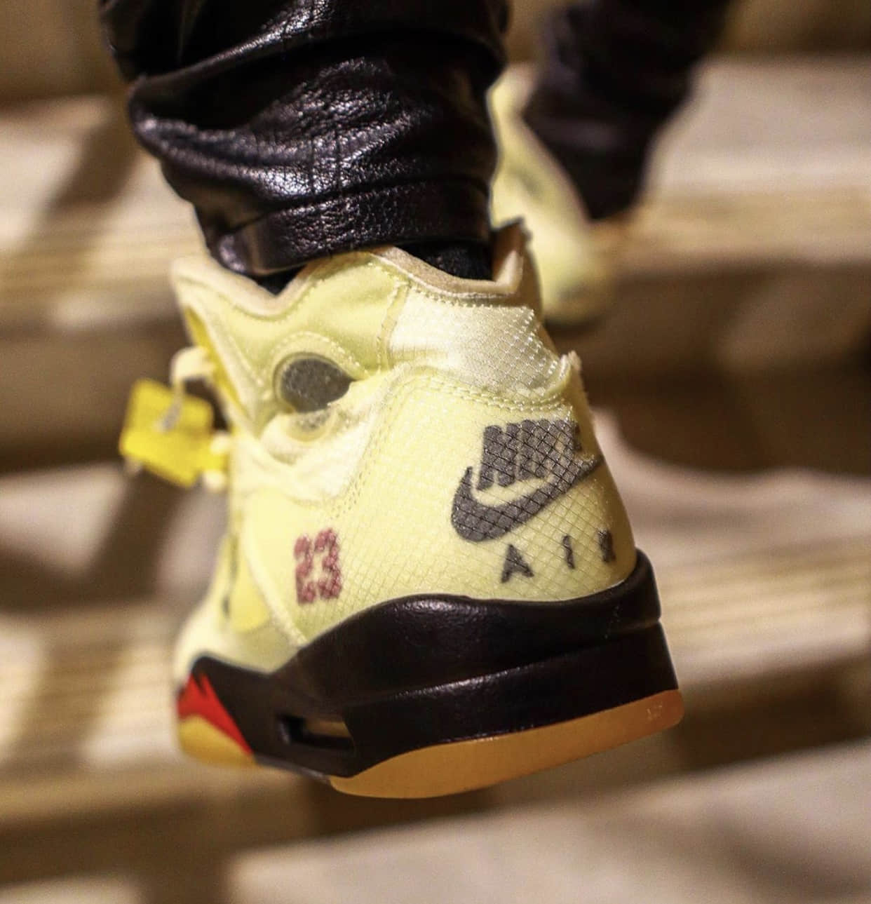 OW x AJ5 “Sail”最新上脚图释出!10月24日登场! 货号:DH8565-100