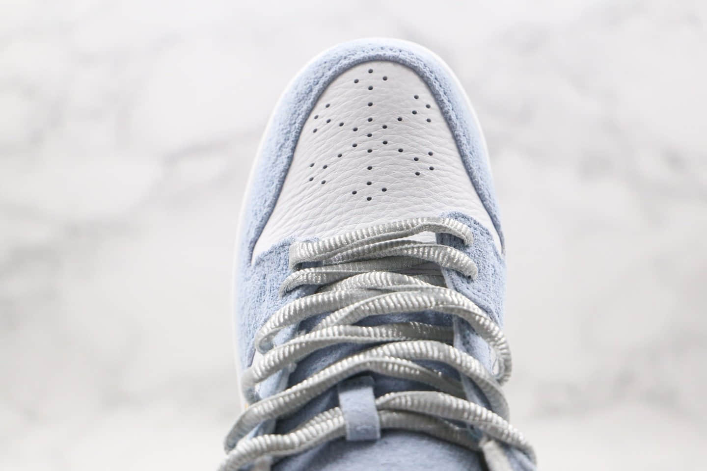 耐克Nike SB Dunk Low Pro QS x Sean Cliver联名款纯原版本低帮SB DUNK浅蓝金色板鞋内置Zoom气垫 货号：DC9936-100