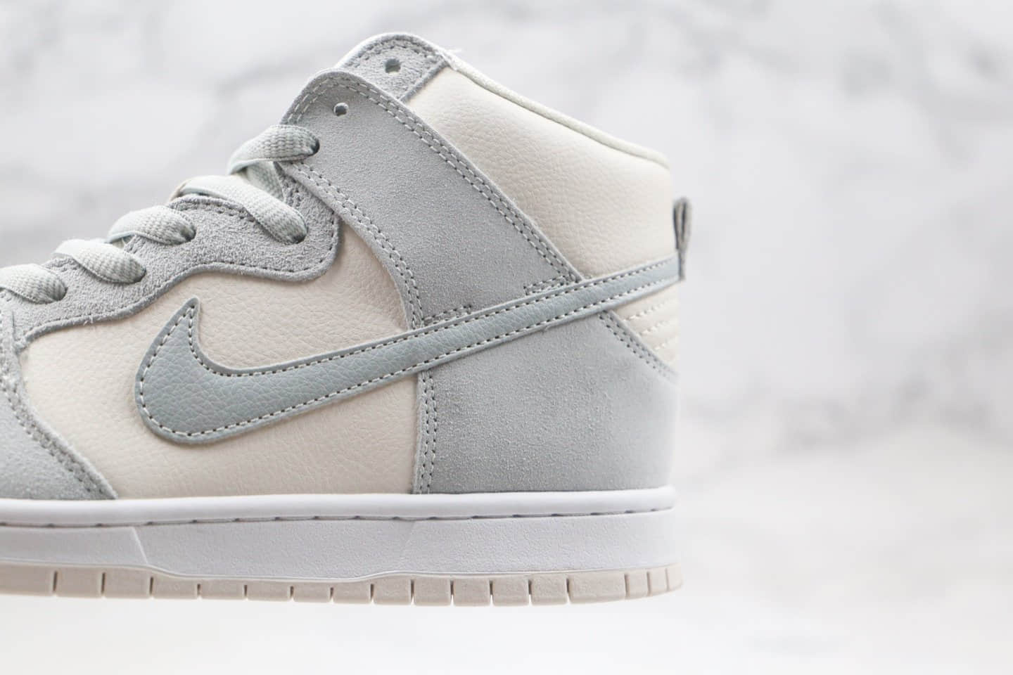 耐克Nike SB Dunk High纯原版本高帮SB休闲板鞋米白灰色内置气垫 货号:BQ6826-101