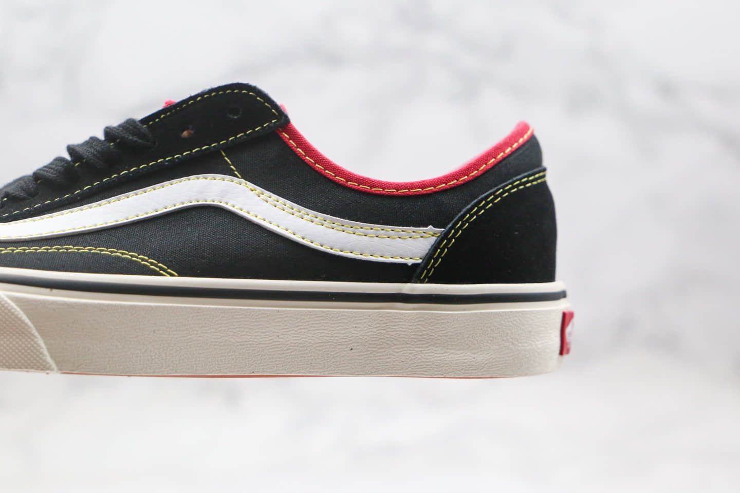 万斯Vans Style 36公司级版本低帮运动冲浪系列红色鞋口低帮帆布鞋原楦头纸板打造