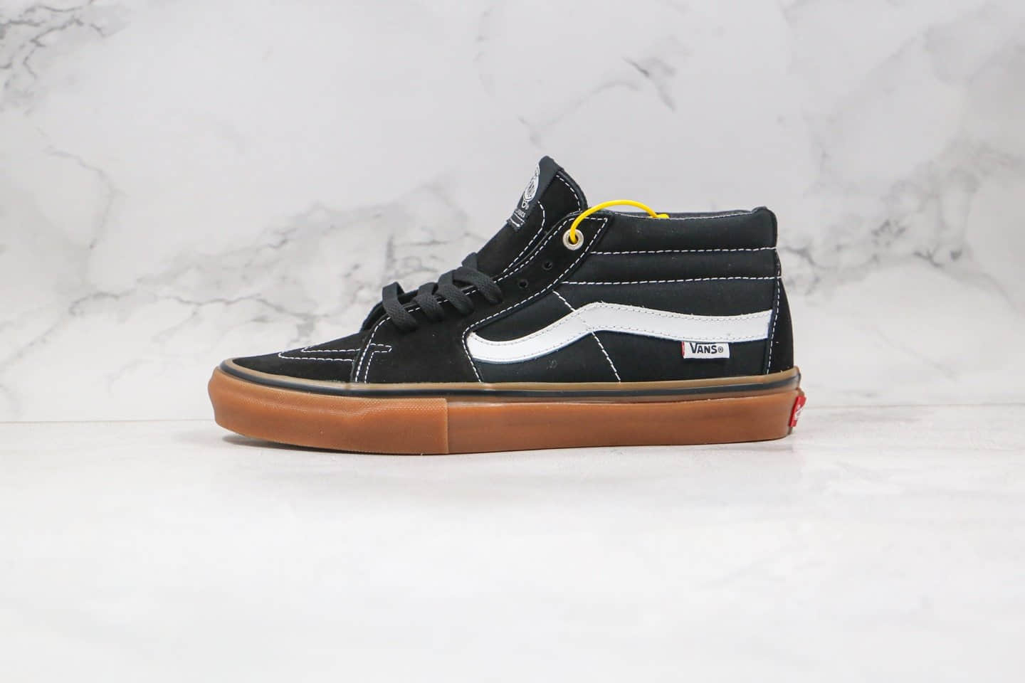 万斯Vans SK8-Mid公司级版本中帮硫化板鞋黑生胶原纸版楦型打造 货号:VN0A36ENMV58