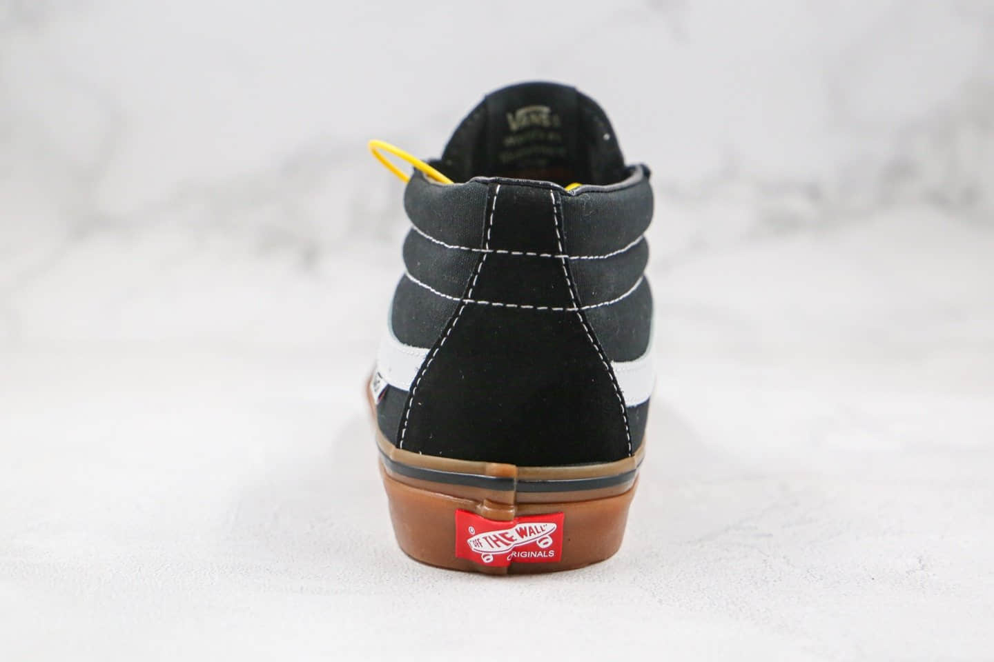 万斯Vans SK8-Mid公司级版本中帮硫化板鞋黑生胶原纸版楦型打造 货号:VN0A36ENMV58