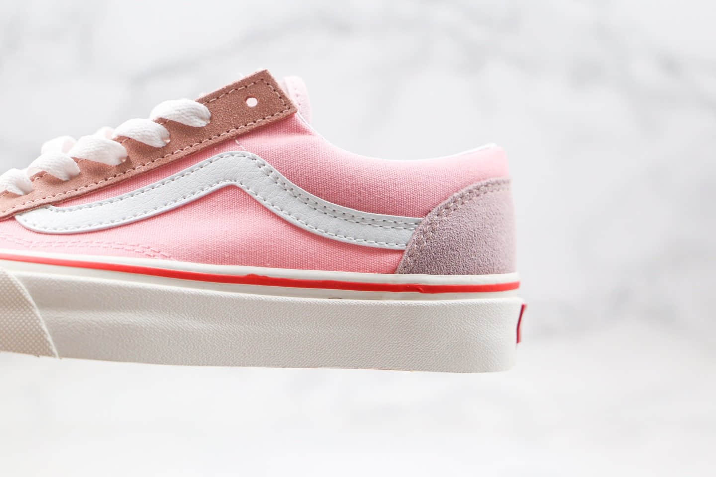 万斯Vans Old Skool公司级版本低帮粉色帆布麂皮拼接硫化板鞋原盒原标原楦头纸板打造 货号：VN0A32R3LVH