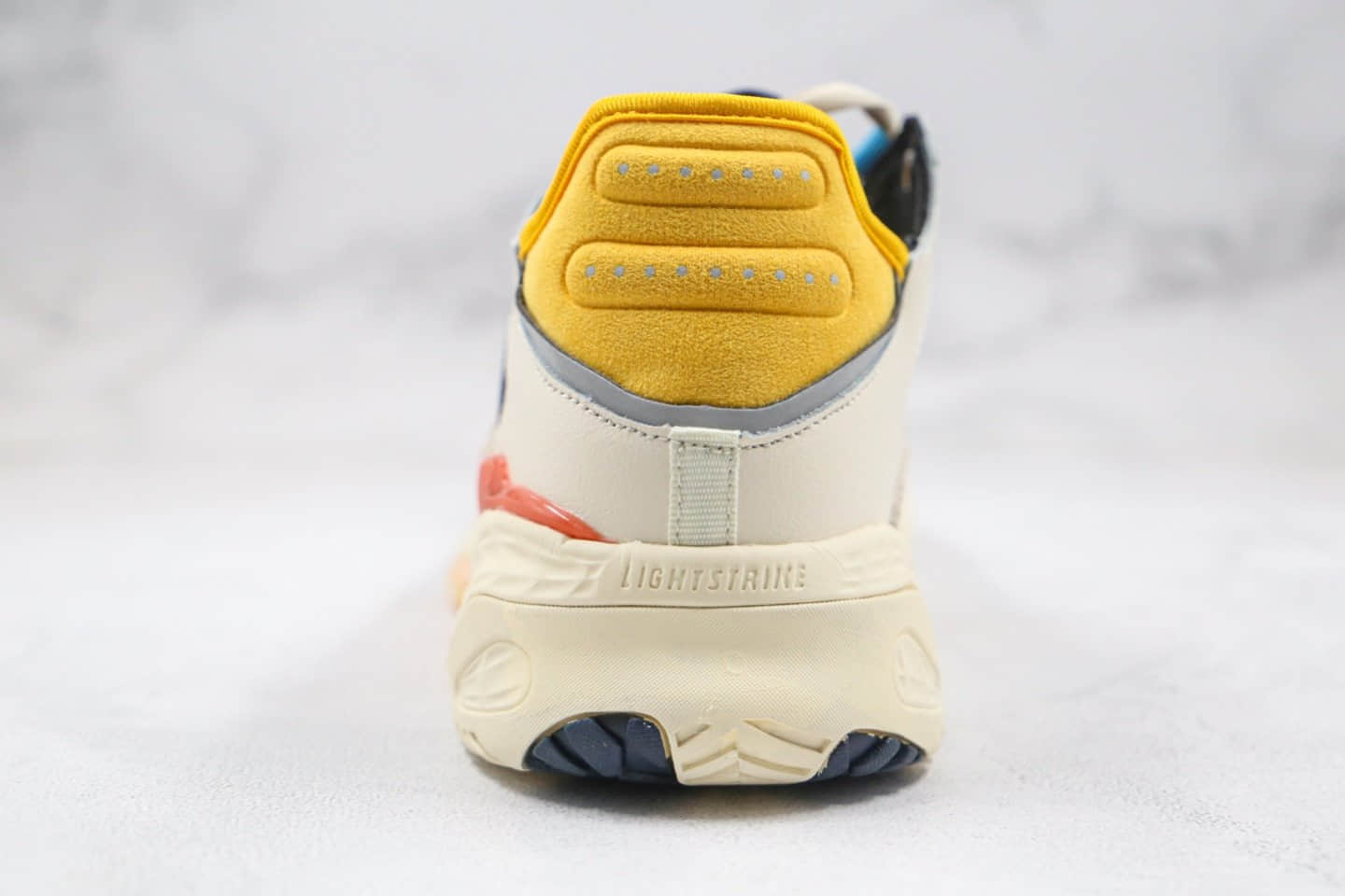 阿迪达斯adidas Originals Niteball纯原版本复古老爹鞋街球系列米白黄黑蓝色原盒原标原楦头纸板打造 货号：FV4842