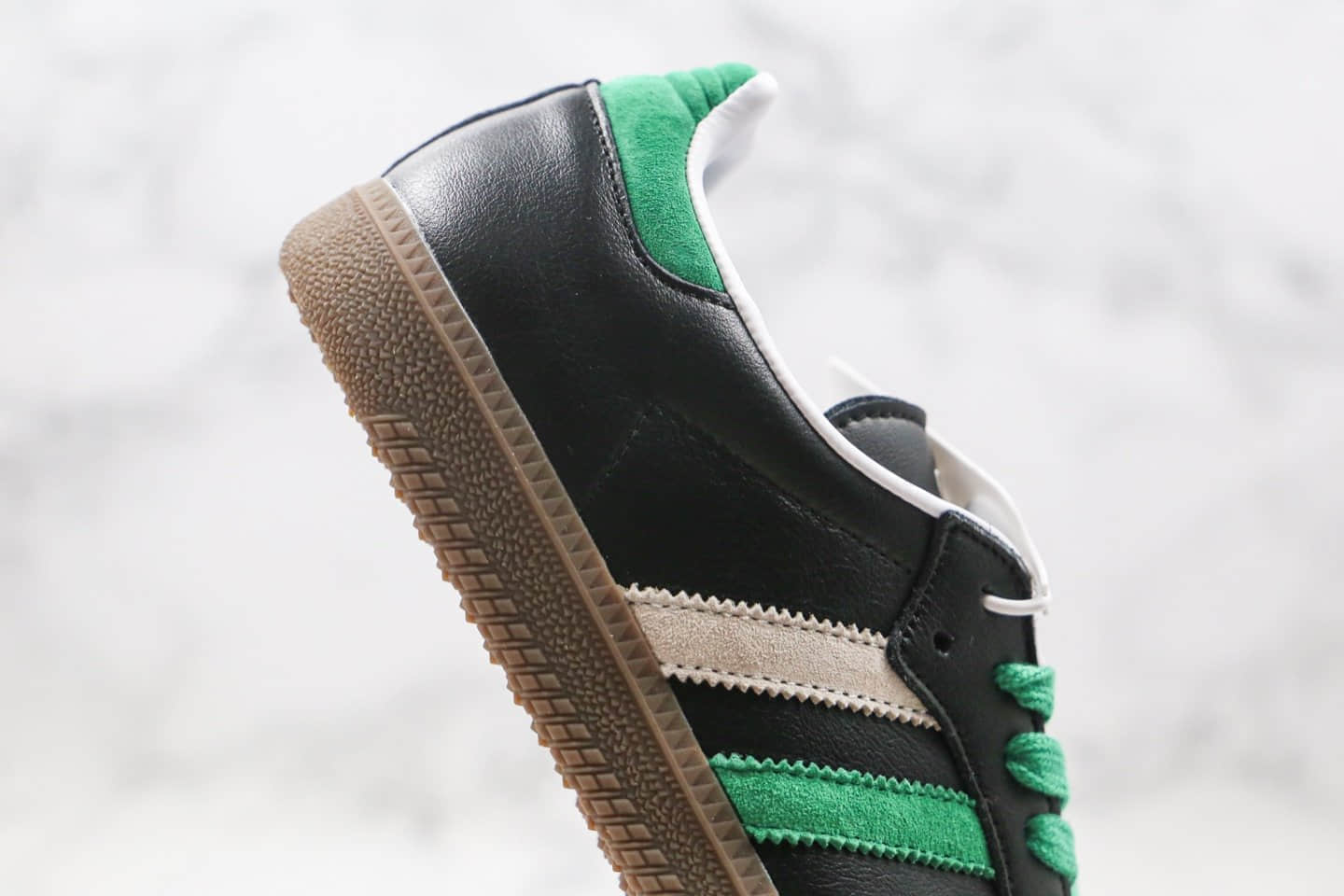 阿迪达斯Adidas Samba OG FT纯原版本桑巴训练鞋白黑绿橙色内置NFC芯片感应 货号:FW5386