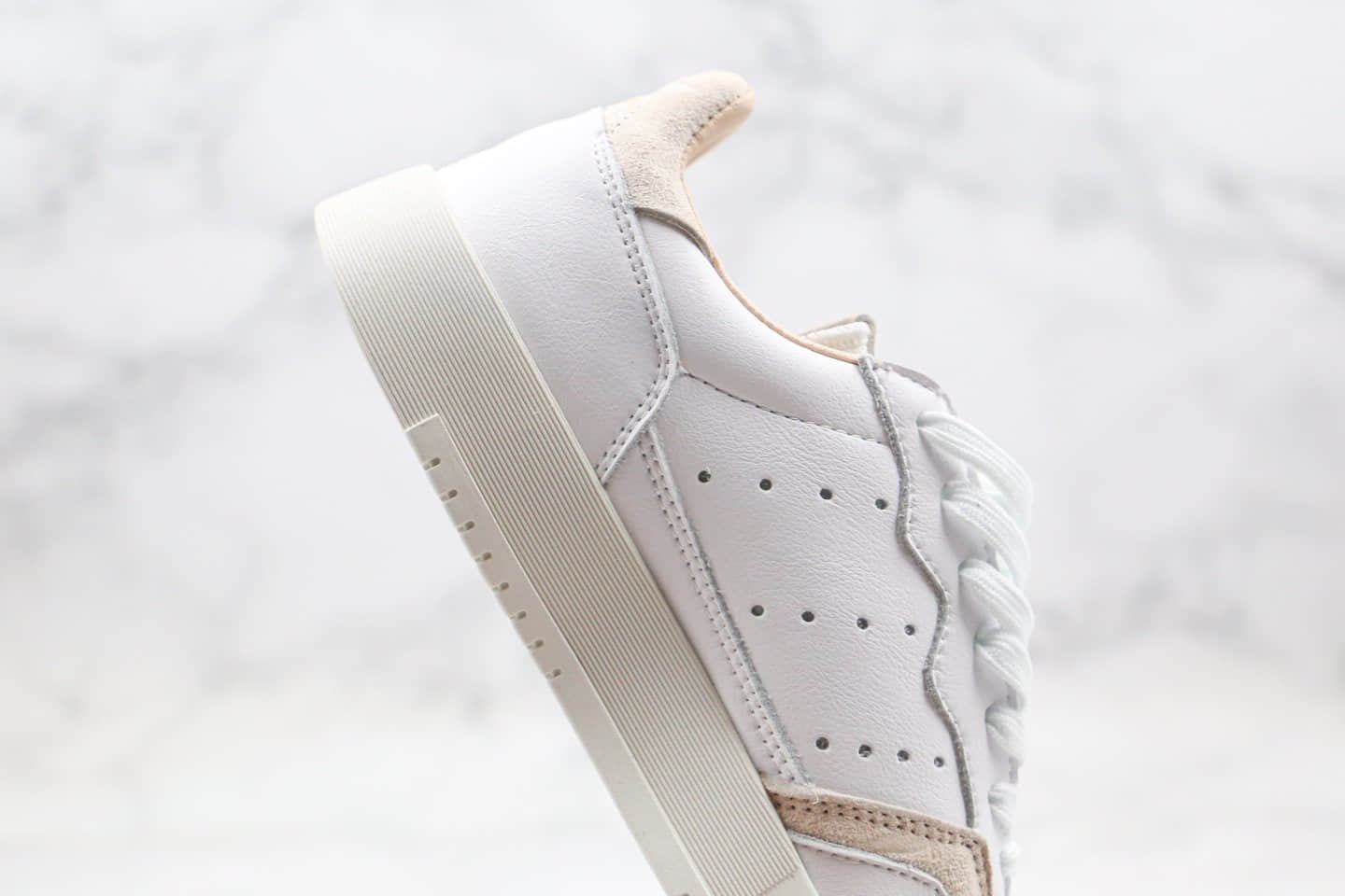 阿迪达斯Adidas SUPERCOURT纯原版本三叶草复古休闲板鞋米白灰色原盒原标 货号：EE6034