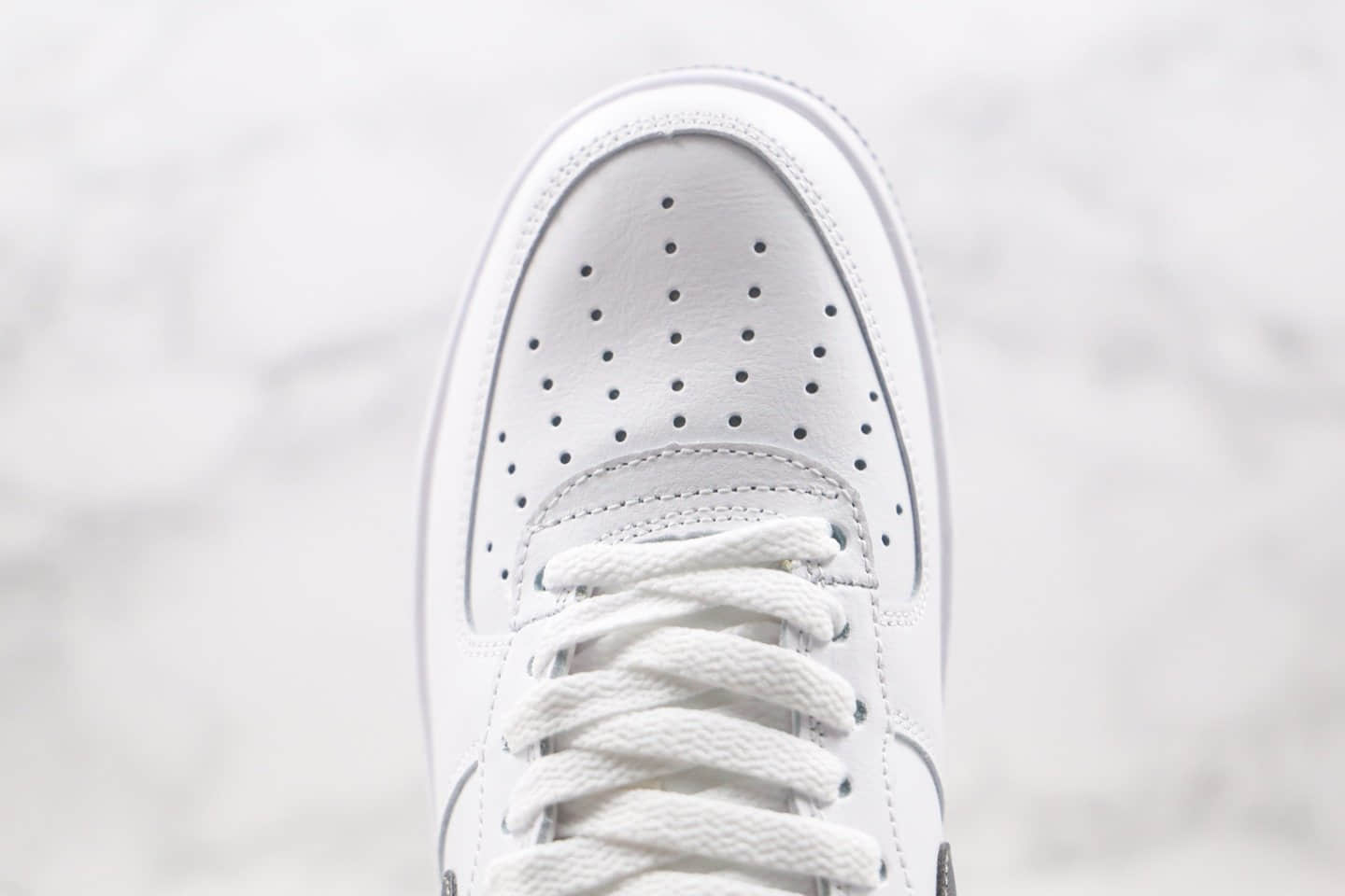 耐克Nike Air Force 1 '07 Low in White and Grey纯原版本低帮空军一号白灰黑色解构线条几何涂鸦板鞋内置全掌Sole气垫 货号:DD7113-100