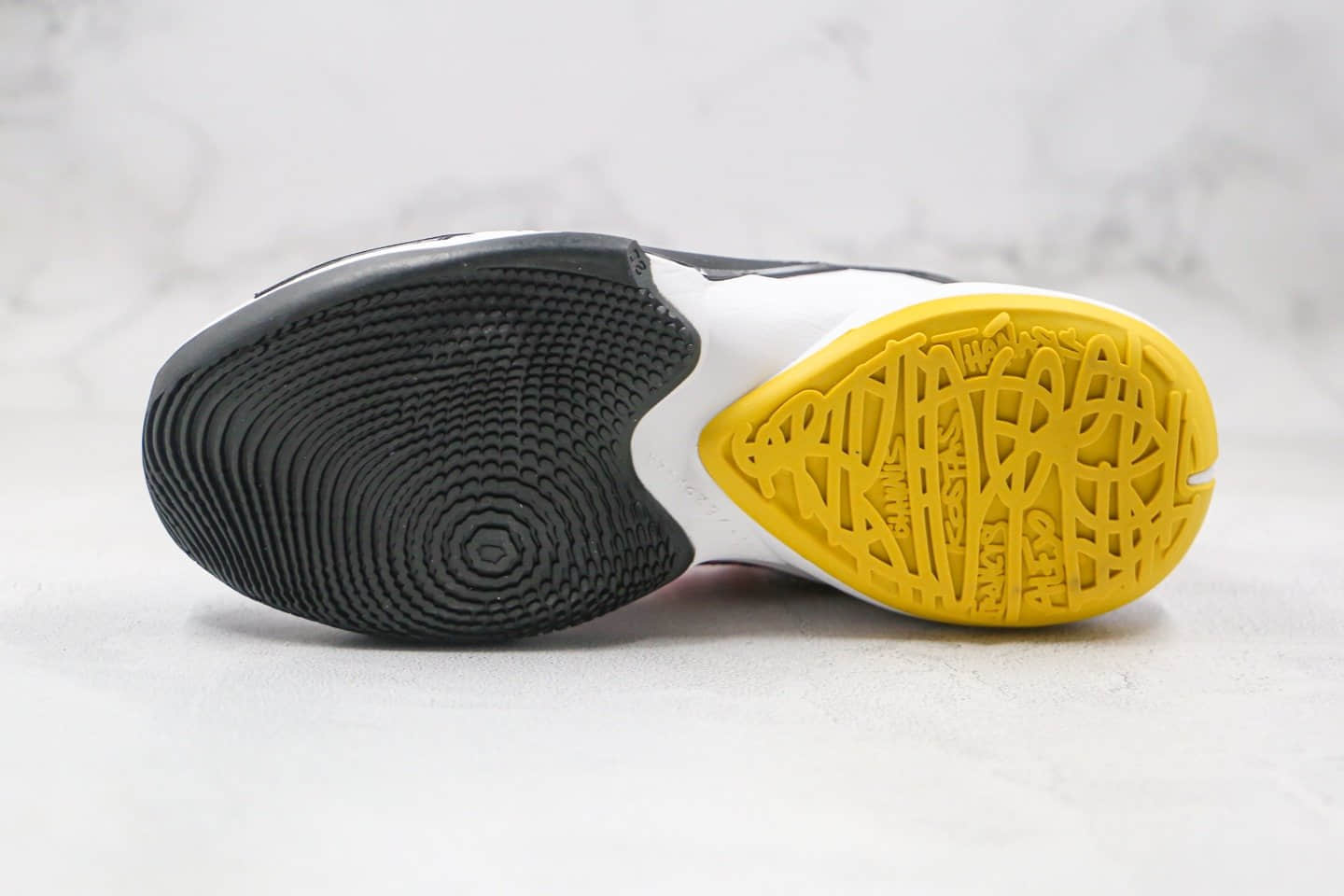 耐克Nike Zoom Freak 2纯原版本字母哥二代实战篮球鞋白橙粉色内置气垫原盒原标 货号：DB4738-600