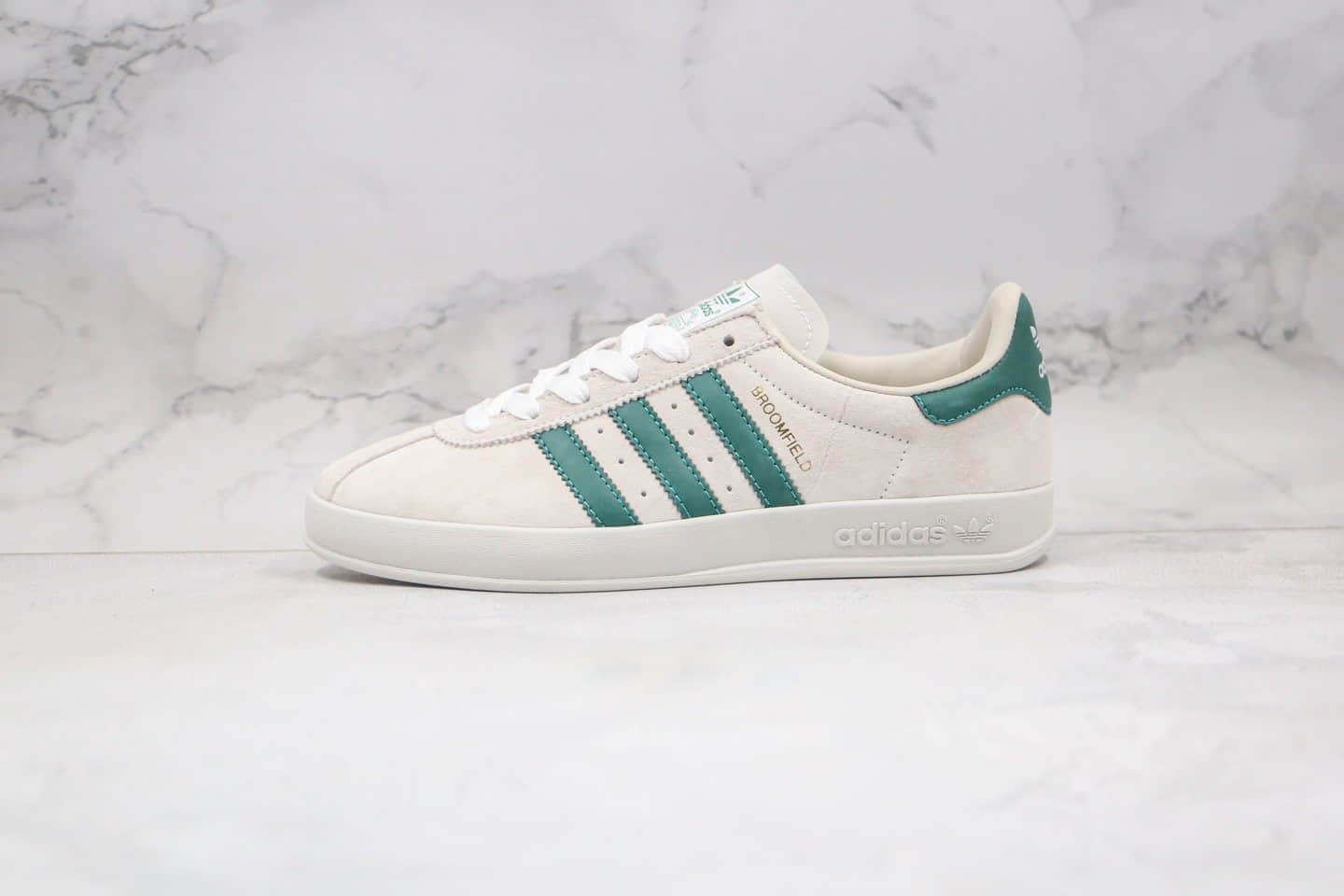 阿迪达斯Adidas BROOMFIELD公司级版本桑巴浅灰绿色板鞋原盒原标原楦头纸板打造 货号：EE5718