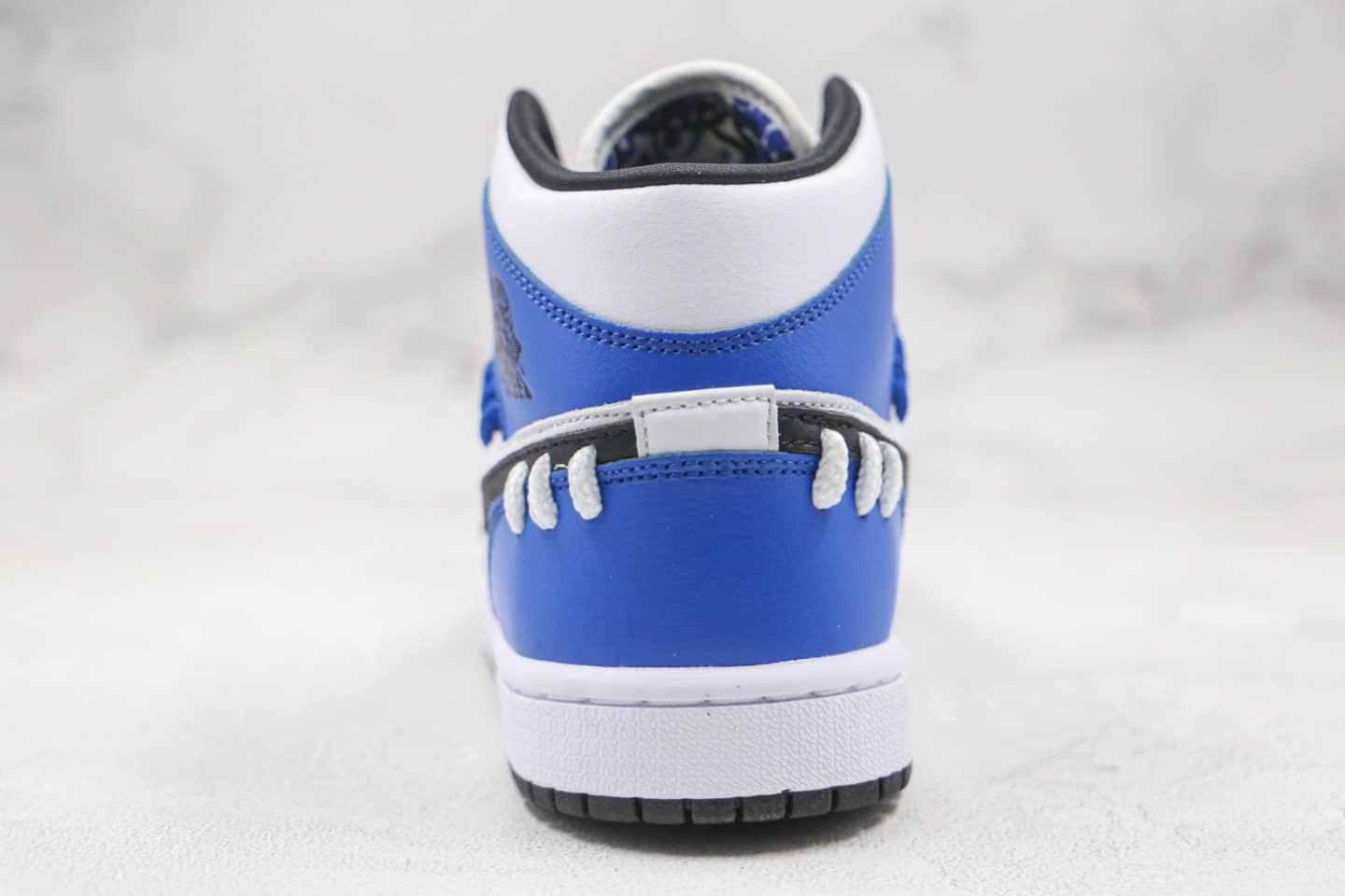 乔丹Air Jordan 1 Mid SE Game Royal纯原版本中帮AJ1捆绑小闪电白蓝色原鞋开模一比一打造 货号:CV0152-401