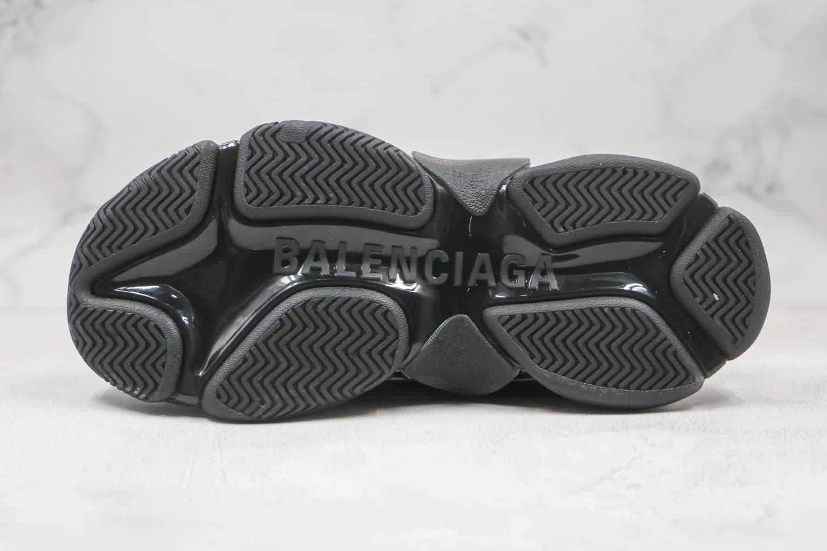 巴黎世家Balenciaga Triple S纯原版本复古气垫灰色老爹鞋原档案数据开发原盒原标