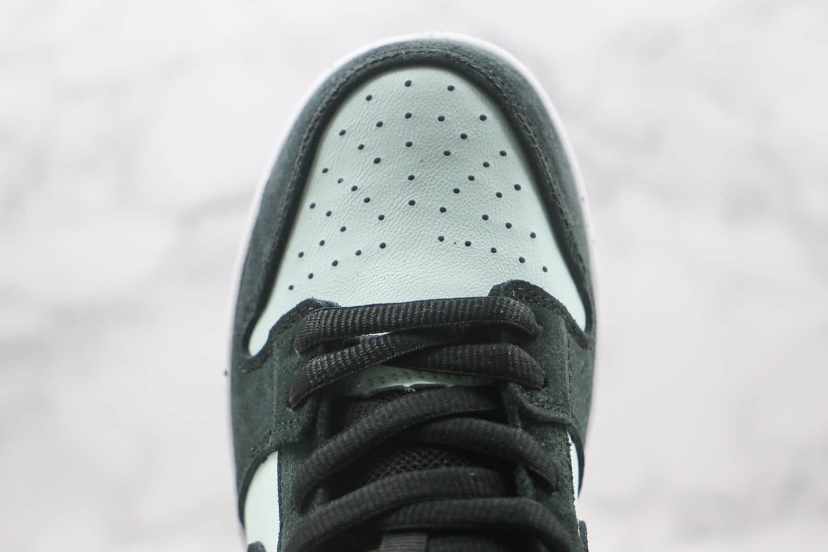 耐克Nike SB Dunk Barely Green纯原版本低帮SB DUNK黑浅绿小钻石板鞋内置后跟Zoom气垫 货号：854866-003