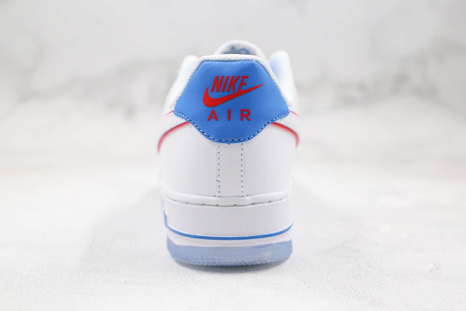 耐克Nike Air Force 1 Low纯原版本低帮空军一号蓝天白云板鞋内置全掌Sole气垫 货号：DC1404-100