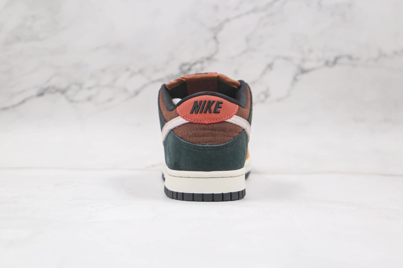 耐克Nike Dunk Low Pro SB纯原版本低帮SB DUNK黄绿棕白色彩色拼接板鞋内置Zoom气垫 货号：304292-902