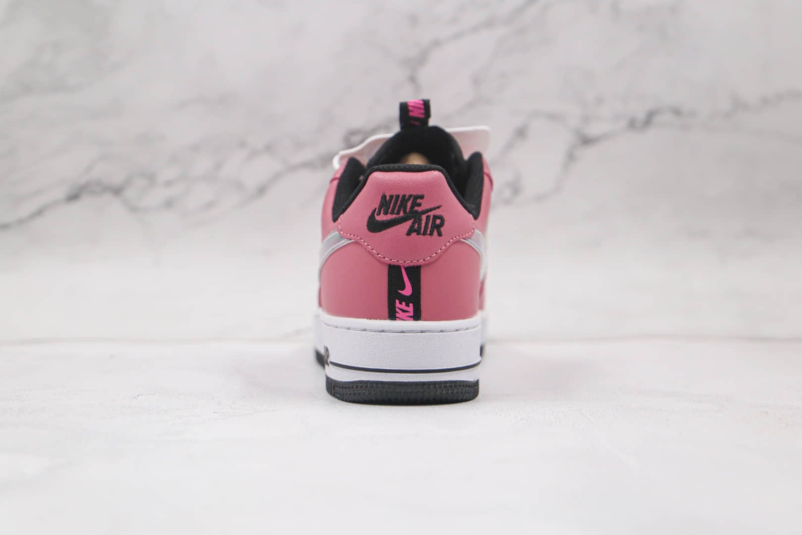 耐克Nike Air Force 1 LVB KSA纯原版本低帮空军一号玫红粉色皮面刺绣3M反光勾板鞋正确鞋面材质 货号:CT4683-600