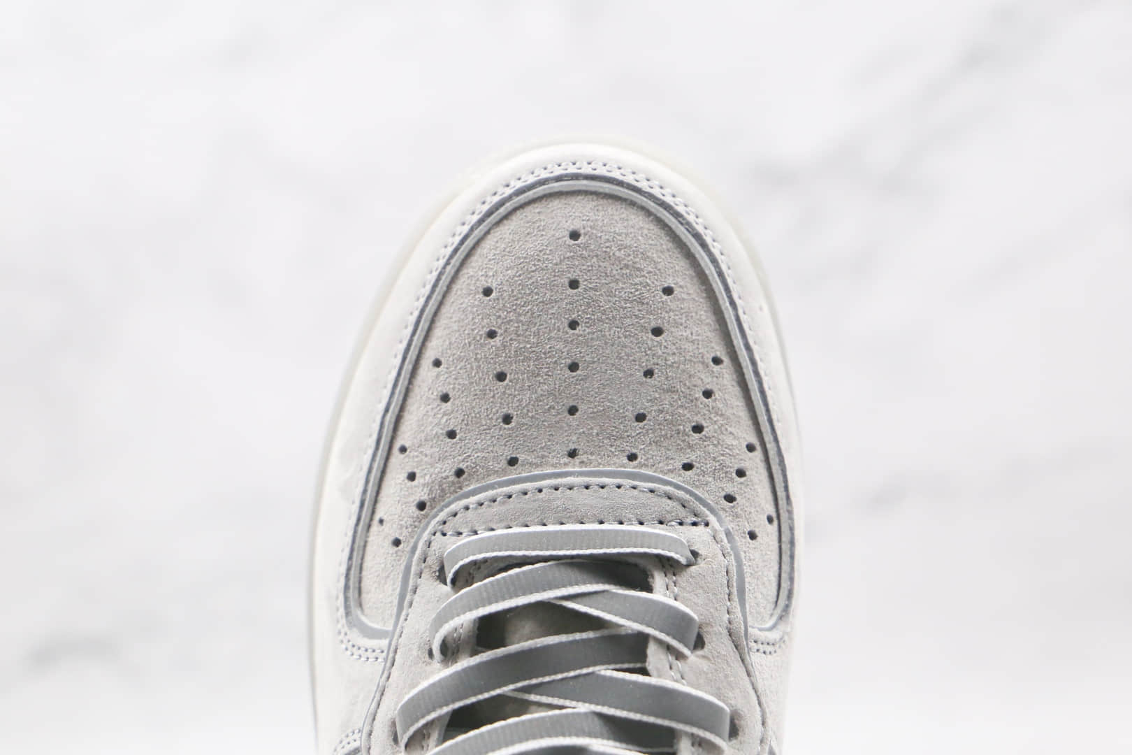 耐克Reigning Champ x Nike Air Force1'07 Mid纯原版本卫冕冠军联名中帮空军一号麂皮灰3M反光板鞋进口猪八革 货号：GB1228-185