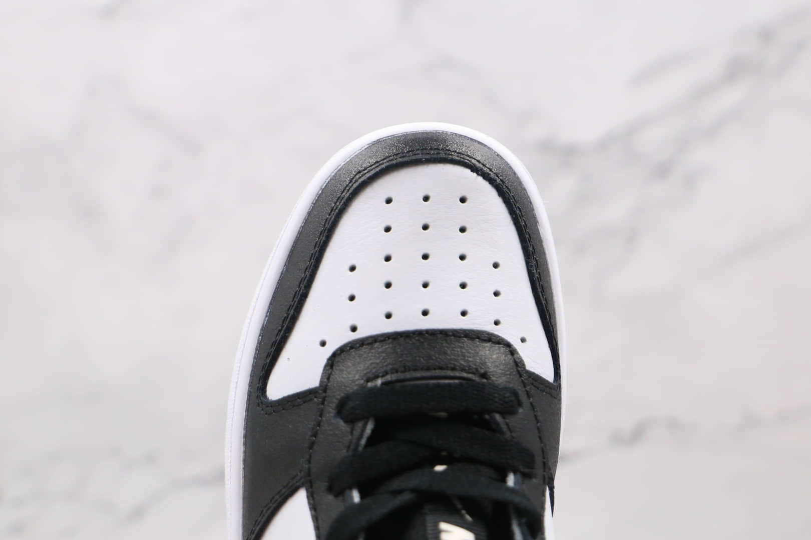 耐克Nike Court Borough Low 2纯原版本低帮黑白银板鞋原楦头纸板打造 货号：CT3964-100