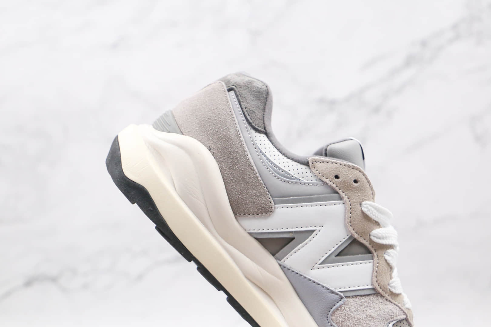 新百伦New Balance 5740纯原版本复古慢跑鞋NB5740元组灰原档案数据开发 货号：M5740TA