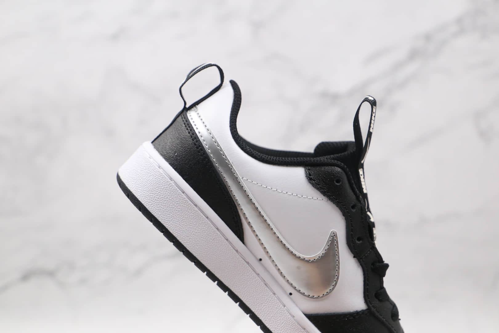 耐克Nike Court Borough Low 2纯原版本低帮黑白银板鞋原楦头纸板打造 货号：CT3964-100