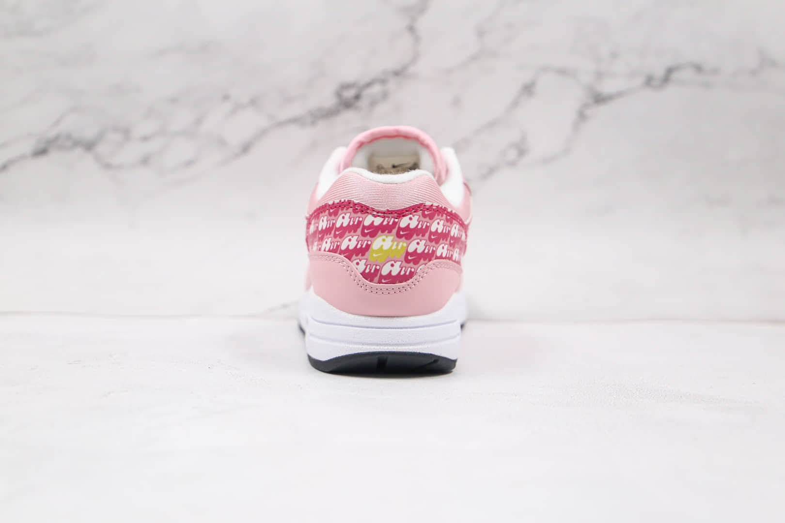 耐克Nike Air Max 1 Strawberry Lemonade纯原版本弹幕粉色反光气垫鞋原档案数据开发 货号：CJ0609-600