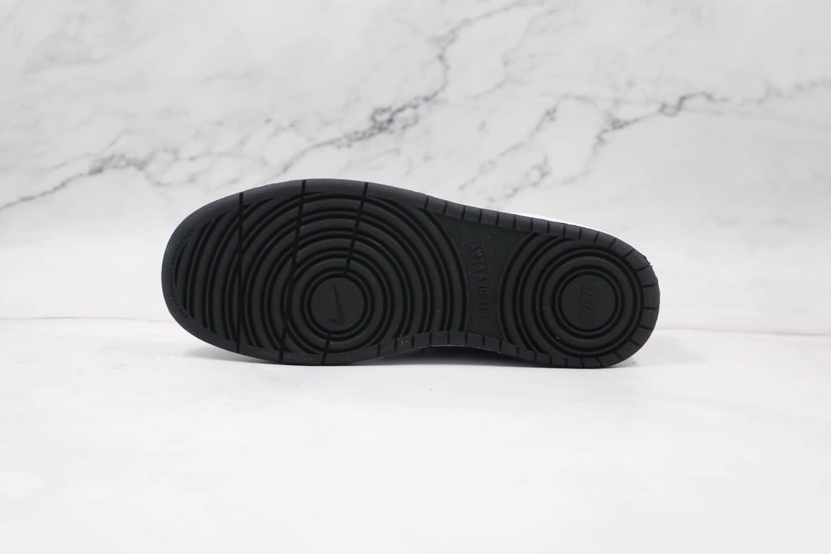 耐克Nike Court Borough Low 2纯原版本低帮黑白银板鞋原楦头纸板打造 货号：CT3964-100