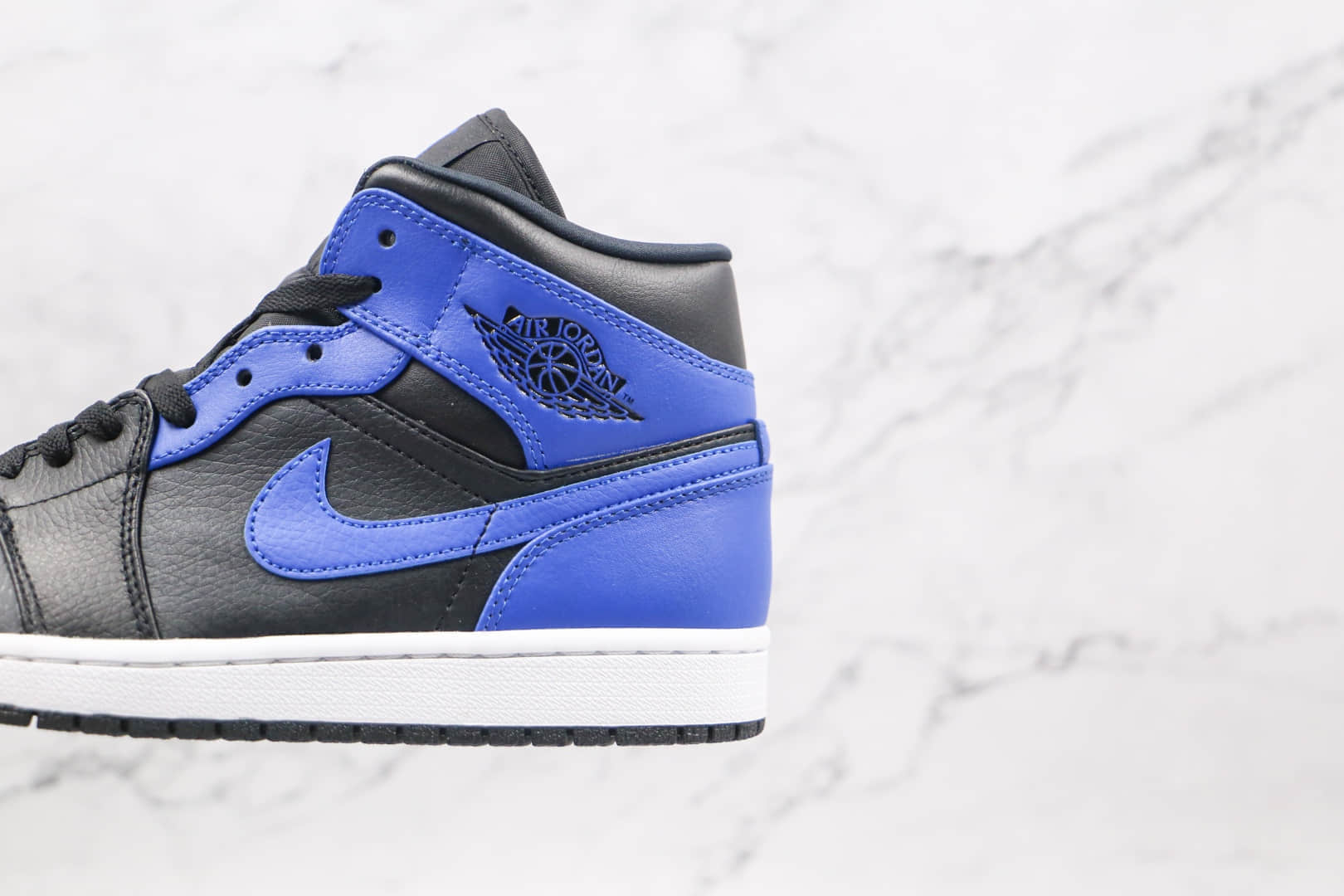 乔丹Air Jordan 1 Mid Hyper Royal纯原版本中帮AJ1皇家蓝篮球鞋原楦头纸板打造 货号:554724-077