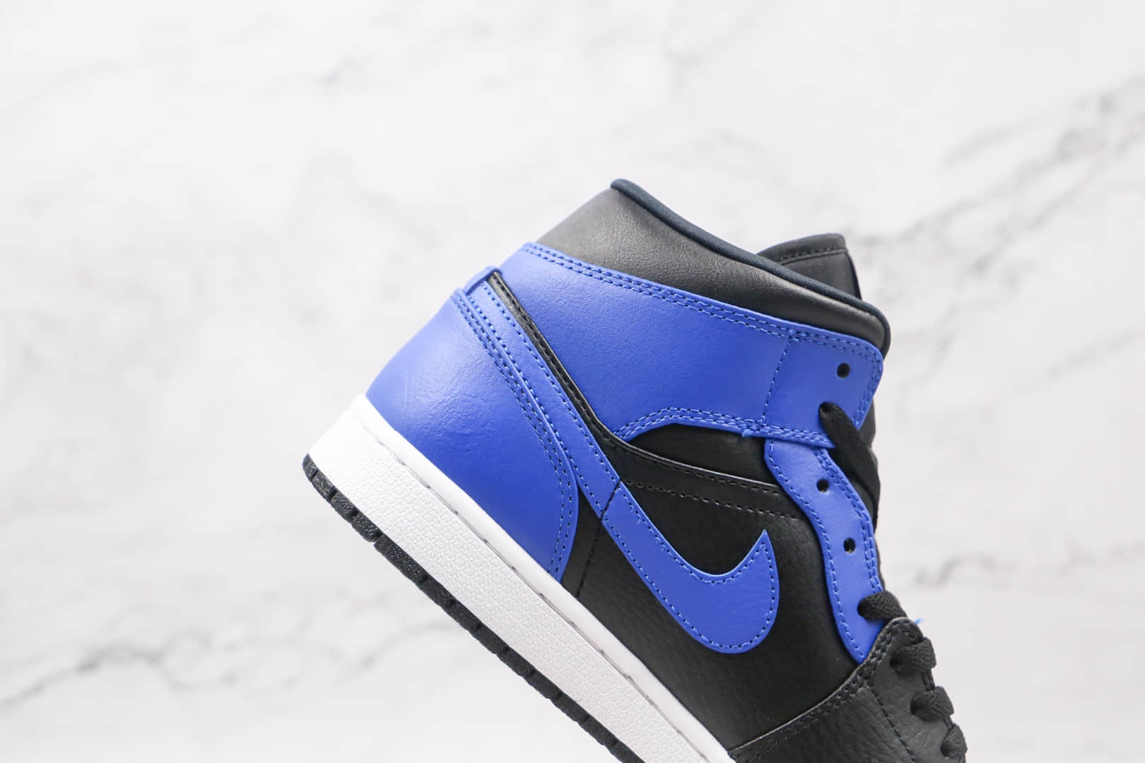 乔丹Air Jordan 1 Mid Hyper Royal纯原版本中帮AJ1皇家蓝篮球鞋原楦头纸板打造 货号:554724-077