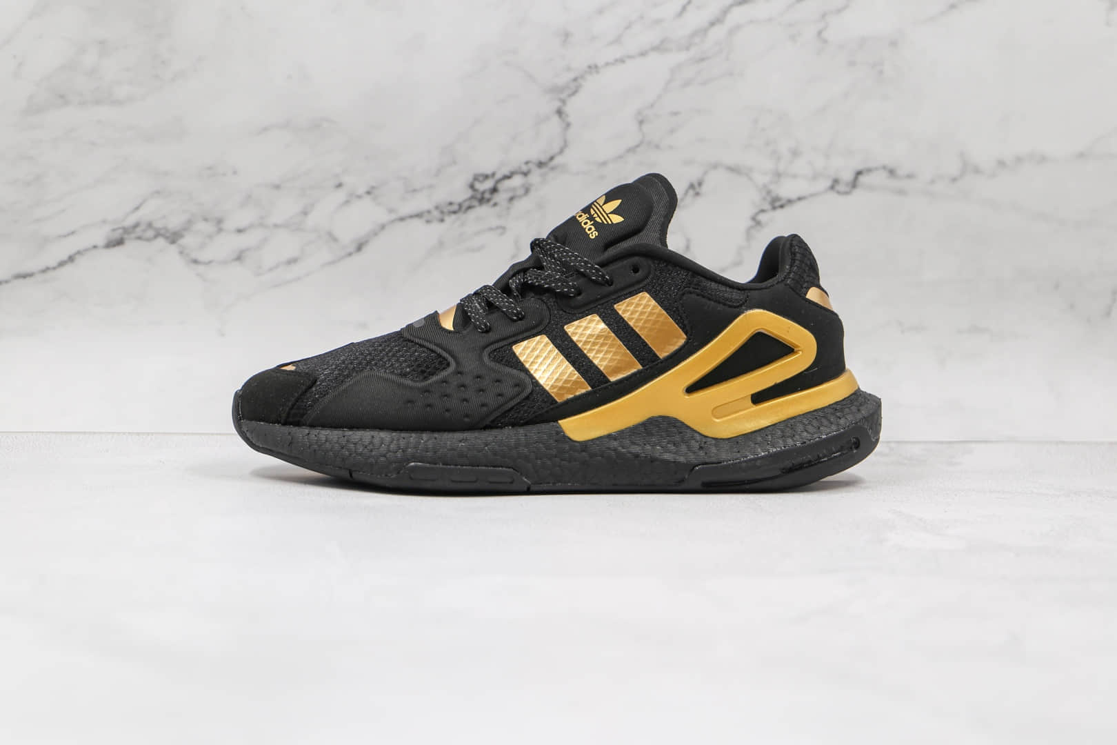 阿迪达斯Adidas Day Jogger 2021 Boost纯原版本夜行者二代黑金色爆米花跑鞋原档案数据开发 货号：DW4838