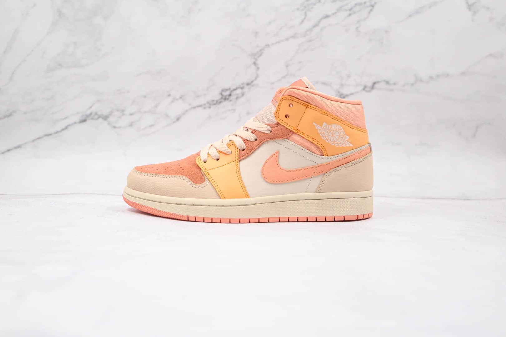 乔丹Air Jordan 1 Mid Apricot Orange纯原版本中帮AJ1杏橙色篮球鞋原鞋开模一比一打造 货号：DH4270-800