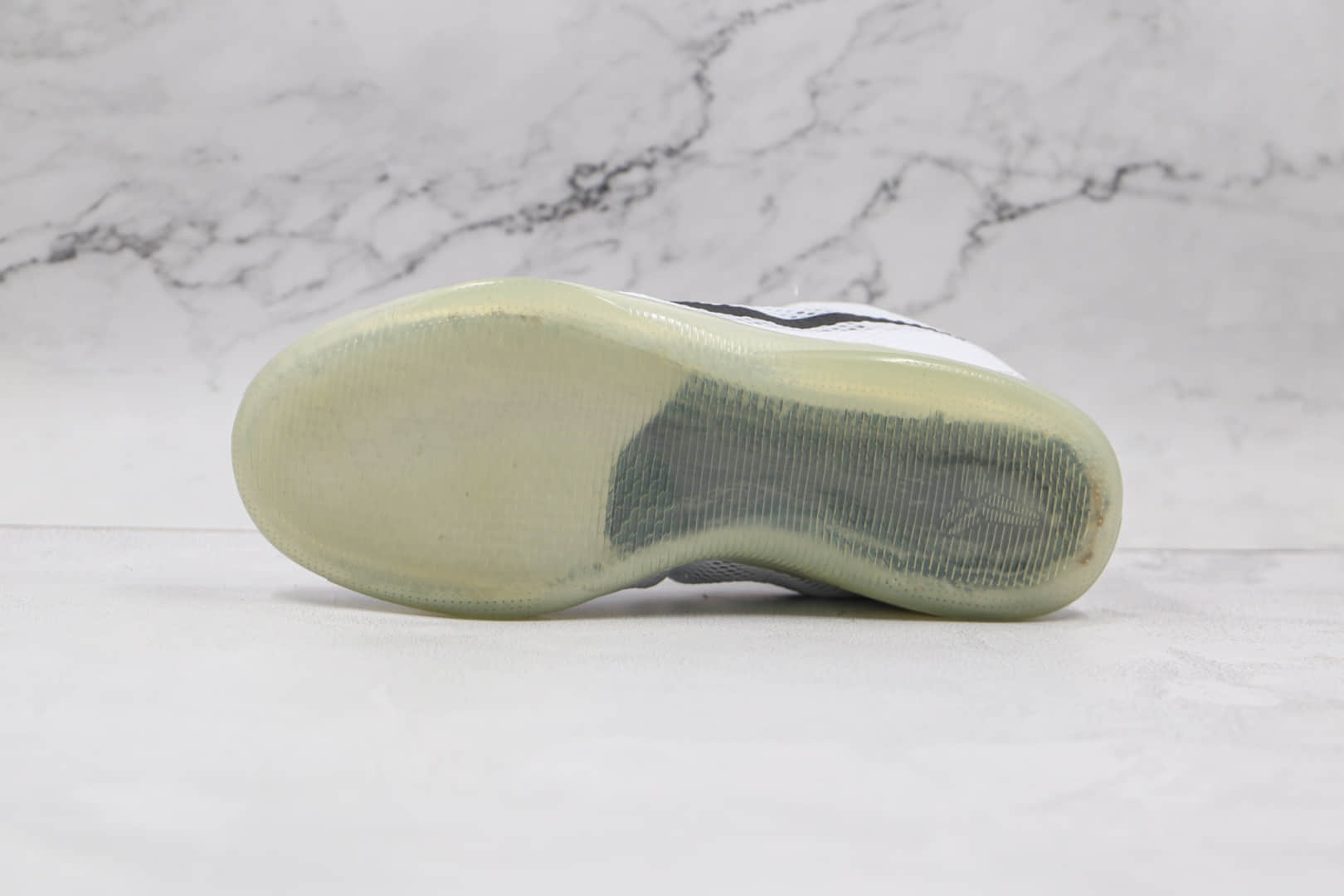 耐克Nike Kobe 11 EM纯原版本科比11代贝多芬白黑色篮球鞋原盒原标支持实战 货号：836184-100