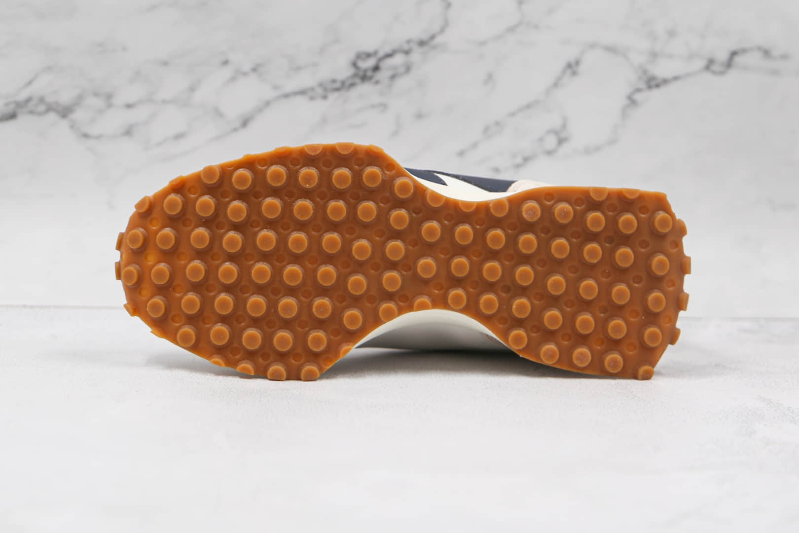 新百伦New Balance 327纯原版本复古慢跑鞋NB327白黑色原盒原标 货号：WS327KB