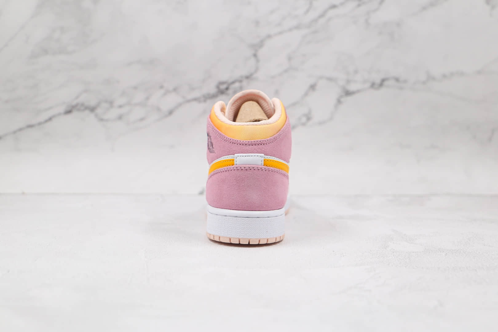 乔丹Air Jordan aj1 mid SE GS纯原版本中帮AJ1扎染粉板鞋原鞋开模一比一打造 货号:DC9517-600