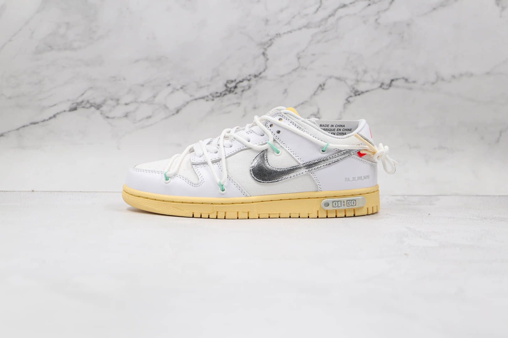 耐克Nike SB DUNK x OFF-WHITE联名款纯原版本低帮SB DUNK白银色板鞋原盒原标 货号：DM1602-127
