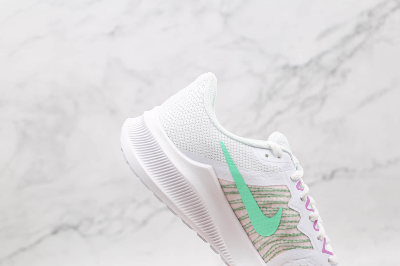 耐克Nike Downshifter 11 2021纯原版本登月11代白绿色慢跑鞋原楦头纸板打造 货号：CW3413-500