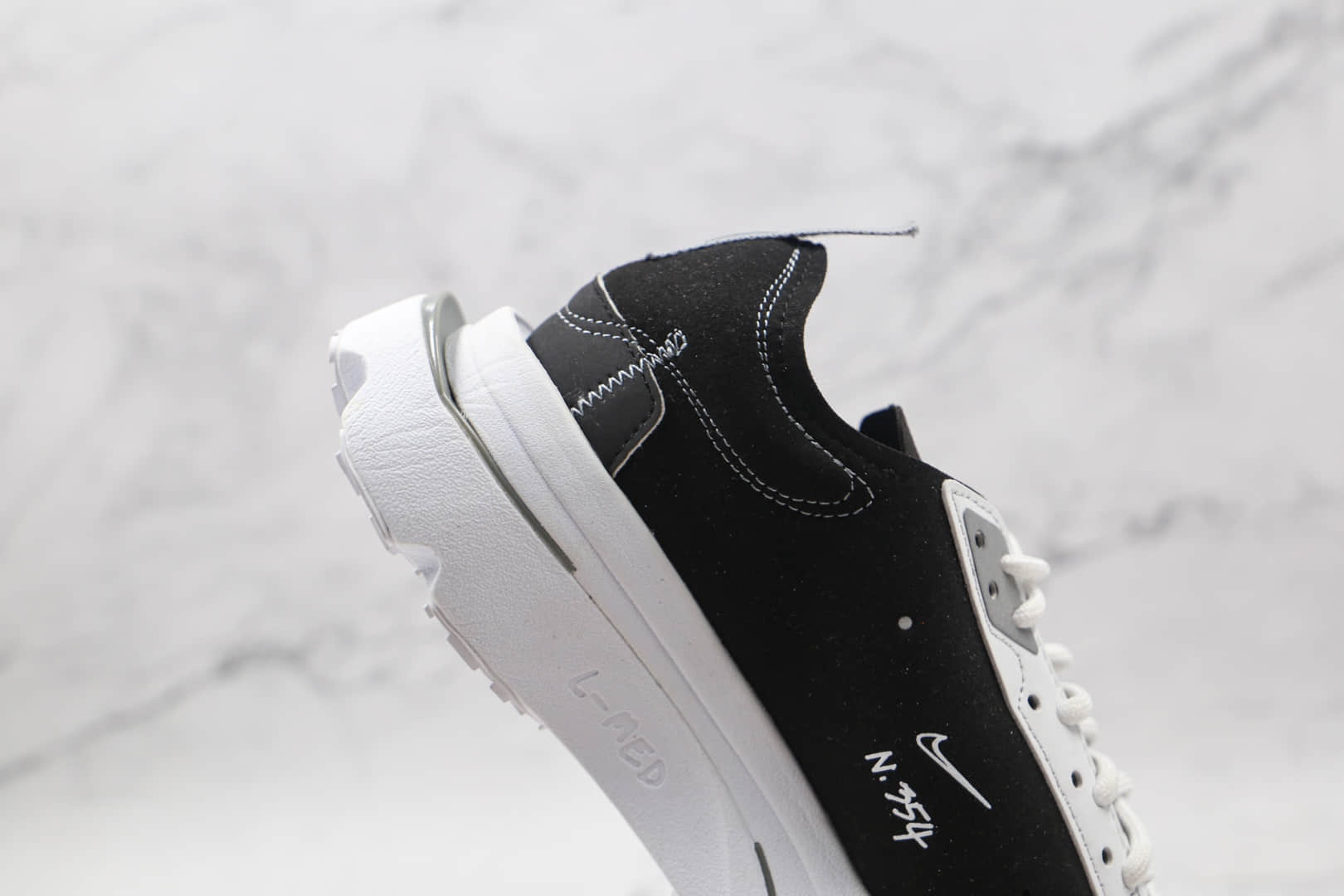 耐克Nike Air Zoom Type N.354公司级版本华夫跑鞋解构老爹鞋白黑鸳鸯双钩原楦打造 货号：DB2622-001