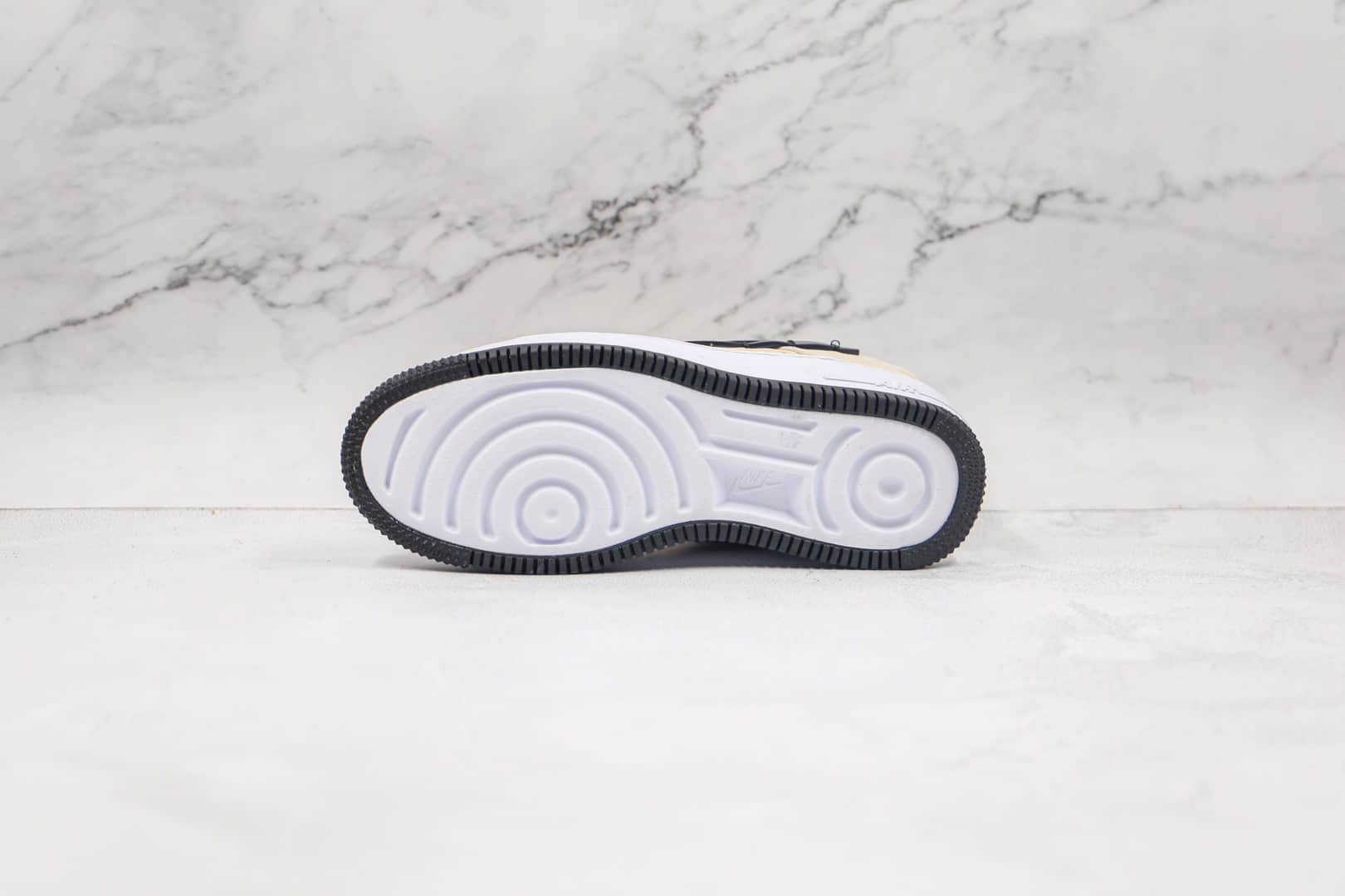 耐克Nike Air Force 1 Sage Low纯原版本空军一号厚底板鞋淡奶油色原楦原纸版打造 货号：CI3482-200